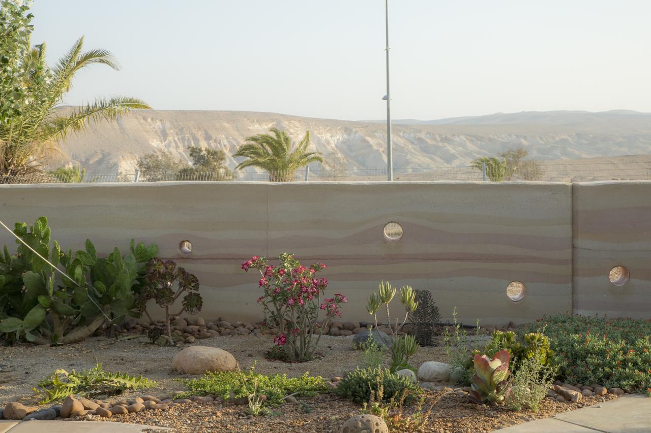 Villa AdamaMidreshet Ben Gurion エクステリア 写真